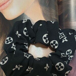 Women Fashion Black Tan Long Hair Scrunchie Elastic Tie Elegant Accessory Gift